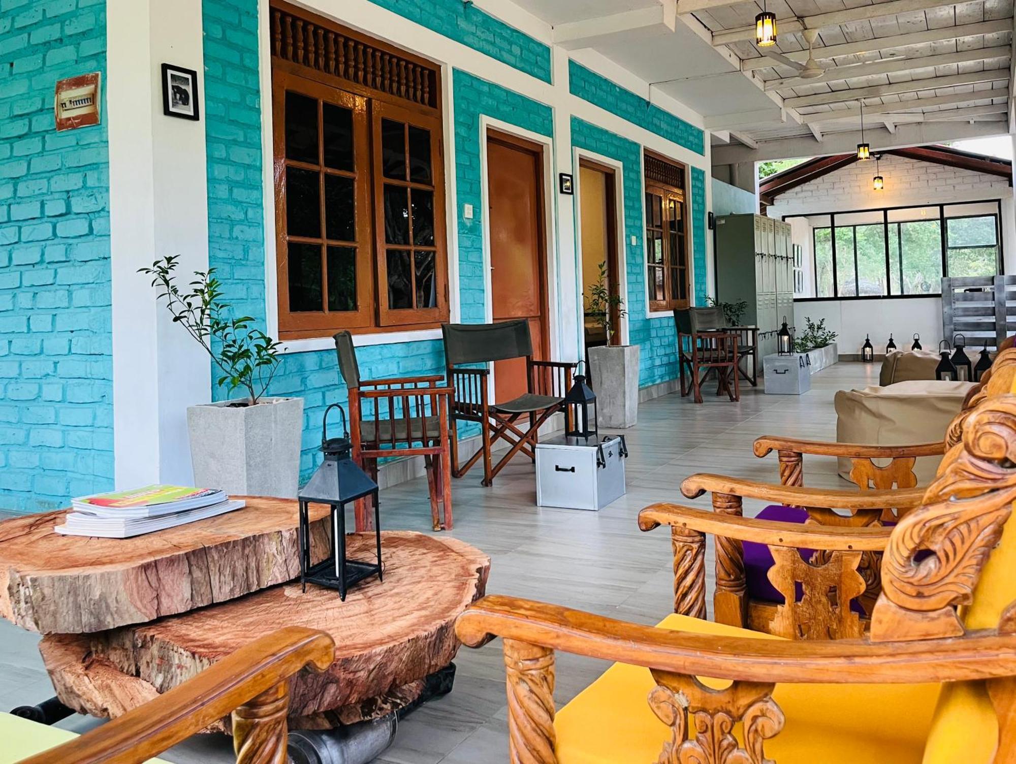 Funky Leopard Safari Lodge Bordering Yala National Park 카타라가마 외부 사진