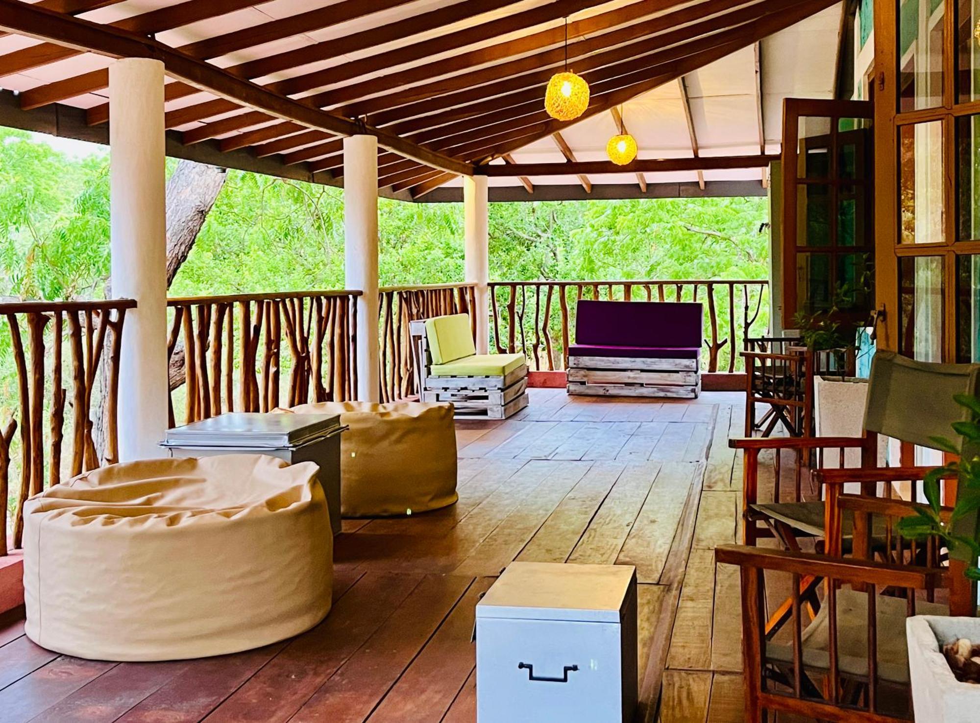 Funky Leopard Safari Lodge Bordering Yala National Park 카타라가마 외부 사진