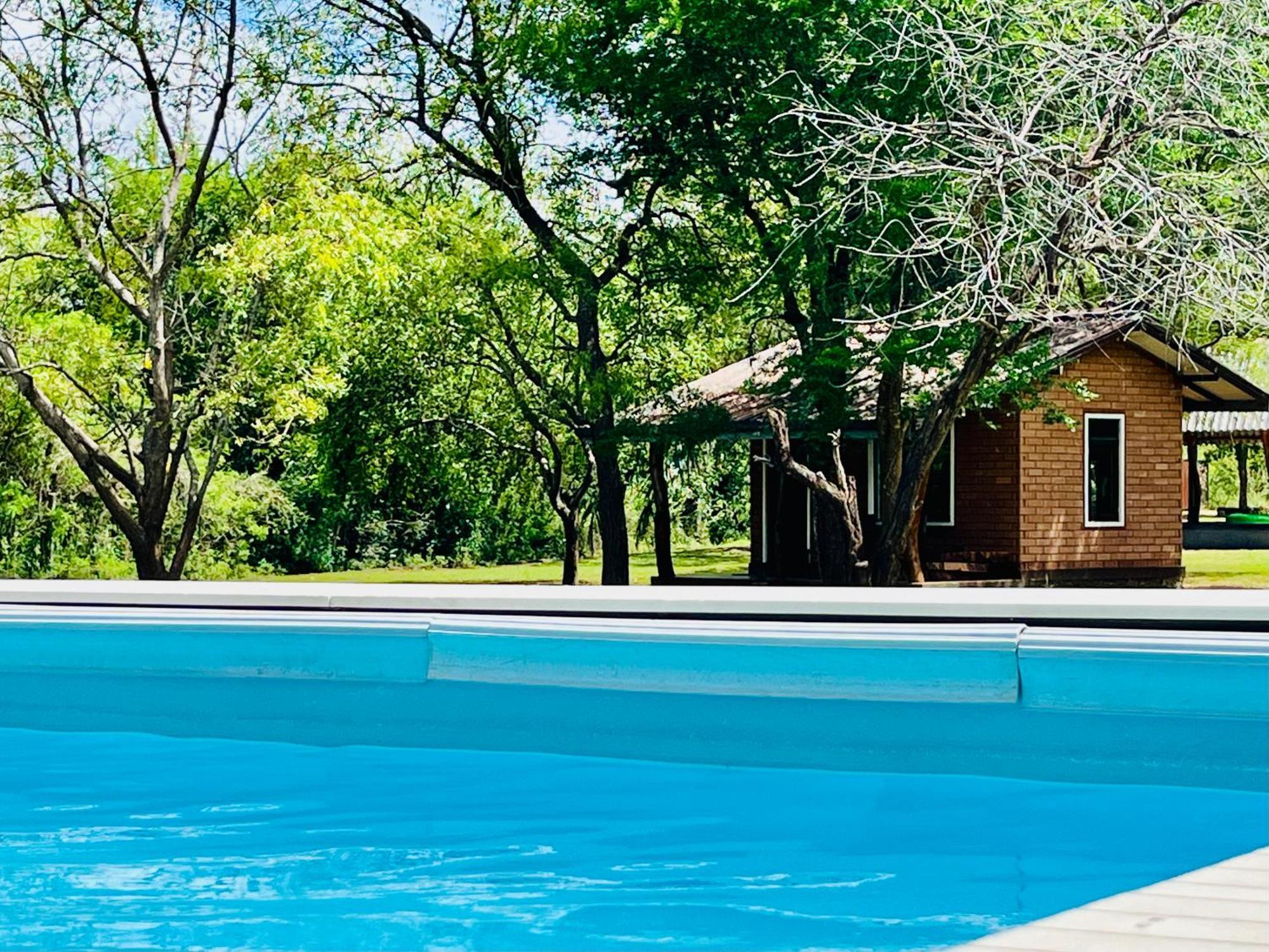 Funky Leopard Safari Lodge Bordering Yala National Park 카타라가마 외부 사진